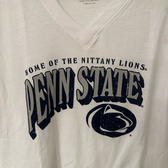 Penn State women’s V-neck white T-shirt… Size medium new with tags - Picture 3 of 5